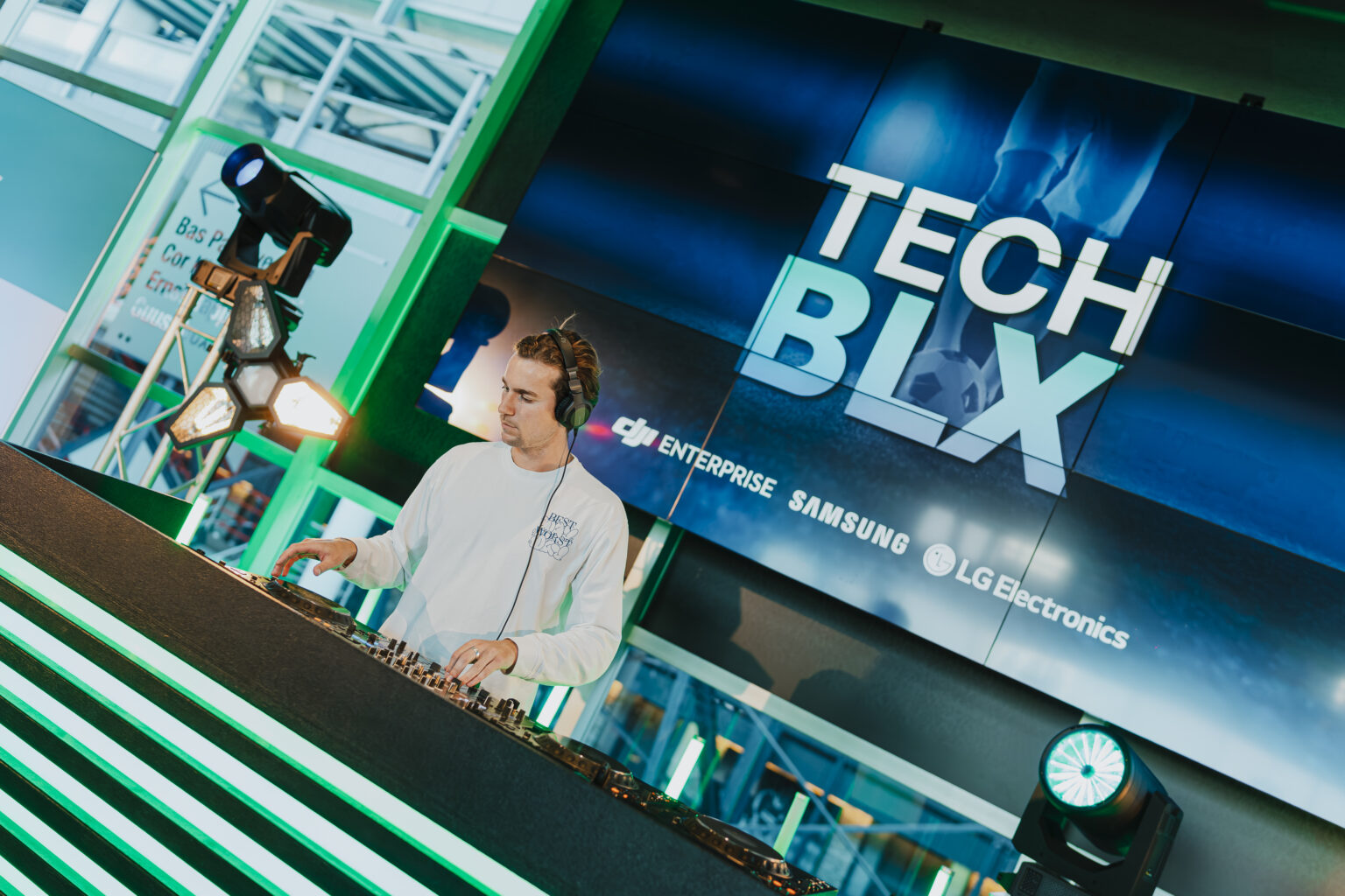 MIDWICH TECH BLX